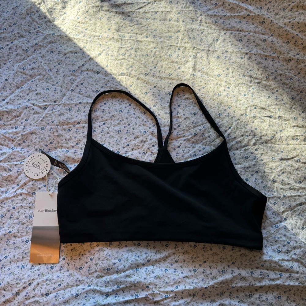 NWT Vuori AllTheFeels sports bra!